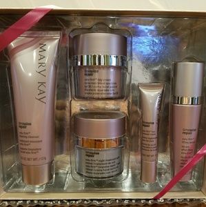 Mary Kay Time Wise Repair Volu-Firm Set